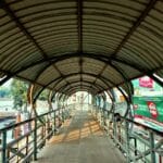 Panorama Wuppertalu z torami kolei podwieszanej